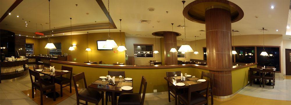 Ahmedabad Vastrapur Hotel Екстериор снимка
